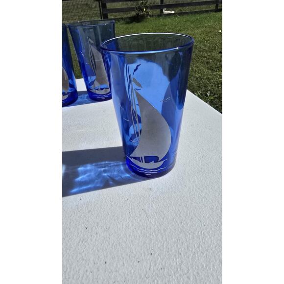Hazel.Atlas Cobalt Blue Sailboat Set Ice Bucket and 6 Nautical Tumblers Coastal - Picture 4 of 7